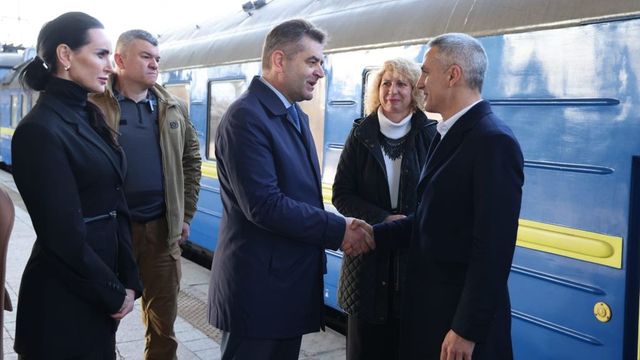 Премиерът Гюров и министри са на посещение в Украйна