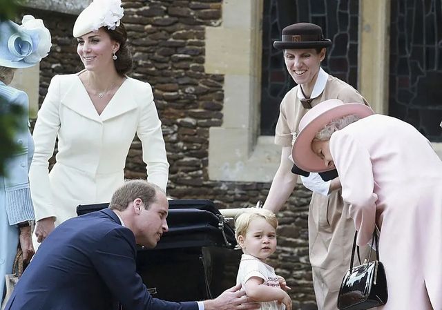 El exclusivo mundo de las niñeras de élite