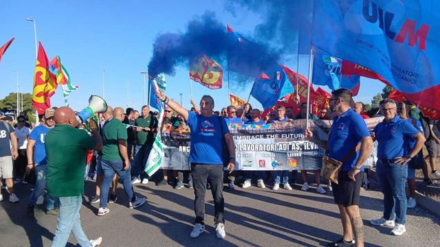 ++ Ex Ilva: protesta indotto, sciopero 24 ore e blocco strade ++
