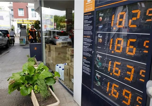 El Gobierno pone bajo lupa a las gasolineras: lista pública y denuncias de usuarios contra precios anómalos