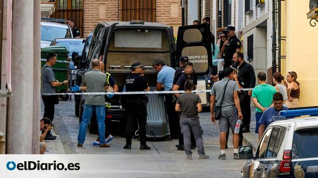 La Policía Nacional investiga el asesinato a puñaladas de una mujer en una vivienda de Antequera