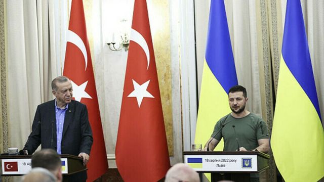 Un petrolier rusesc a fost atacat cu drone kamikaze pe Marea Neagră în apropierea Turciei