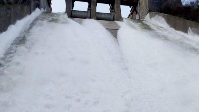 Язовир ”Александър Стамболийски” започна да прелива