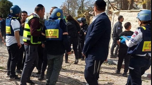 Un misil iraní causa al menos ocho muertos y 20 heridos cerca de Jerusalén