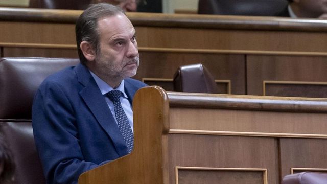 Ábalos desmiente a Sánchez y confirma su reunión con Otegi en un caserío: “Esa entrevista existió”