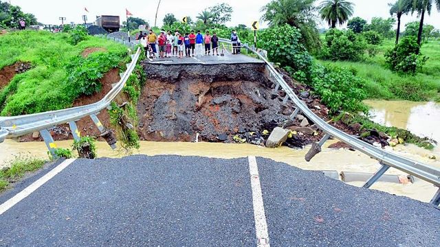 Rains wash away road diversions, uproot trees, damage houses in Jharkhand