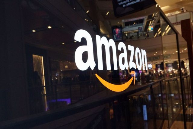 Amazon România va concedia 400 de angajați