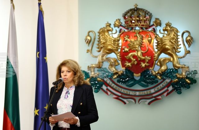 Йотова започва утре консултациите за служебен премиер