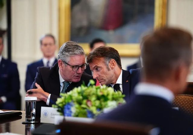Macron y Starmer presiden la reunión de líderes donde se analiza la cita con Trump