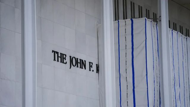 Kennedyho centrum je na pokraji bankrotu, mohlo by zavřít už v úterý