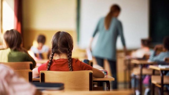 Evaluarea Națională la clasa a IV-a. Elevii susțin astăzi proba la Limba română