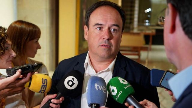 Pérez Llorca acerca el acuerdo con Vox para su investidura