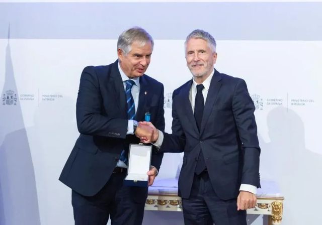 El presidente del RACE, premiado por su contribución a la movilidad segura