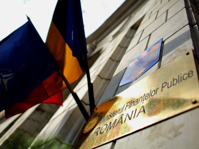 Românii pot cumpăra titluri de stat Tezaur și în luna noiembrie