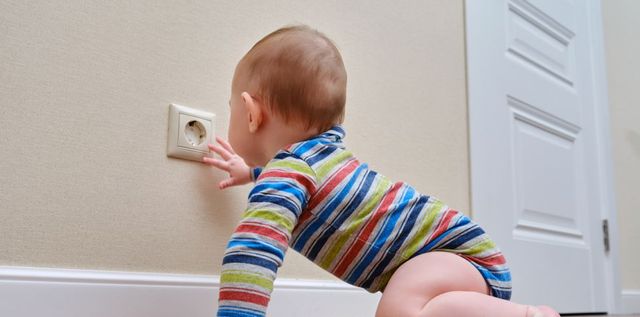 Двегодишно дете загина от токов удар в Ботевград