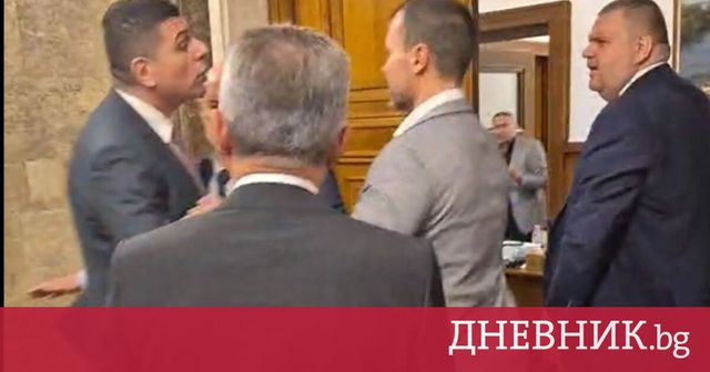 Сблъсък между Мирчев и Пеевски в парламента