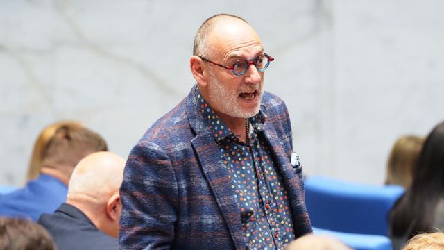 Любен Дилов почина след кратко боледуване