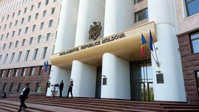 Parlamentul Republicii Moldova, atacat de hackeri înainte de alegeri!