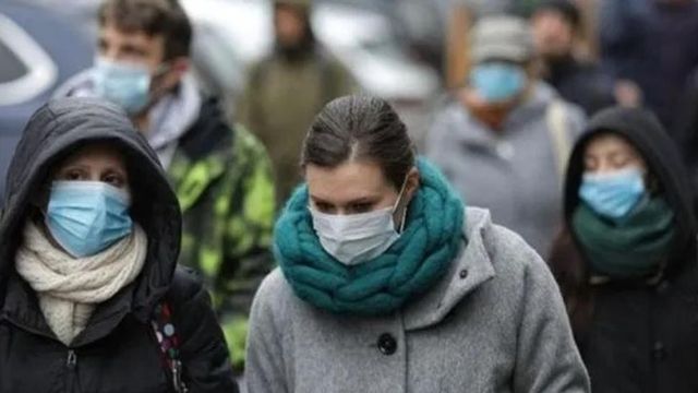 Raed Arafat anunță sancțiuni pentru cei care vând măști la suprapreț