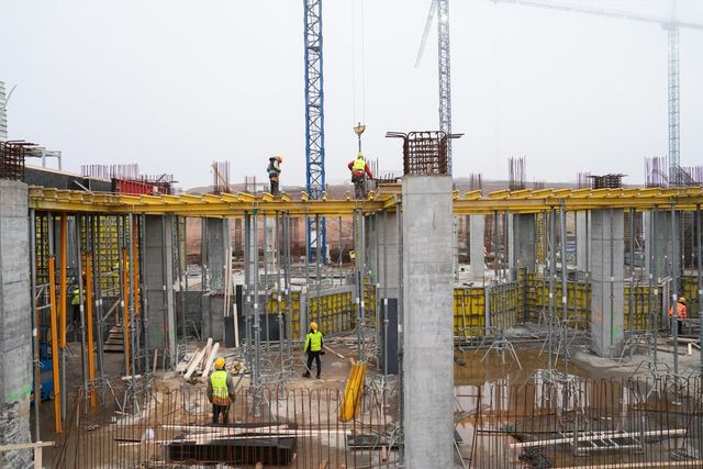 Rogobete, vizită pe șantierul spitalului regional din Craiova. La Cluj și Iași, lucrări din 2026