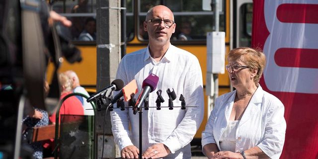 Lemond képviselői mandátumáról Tóbiás József