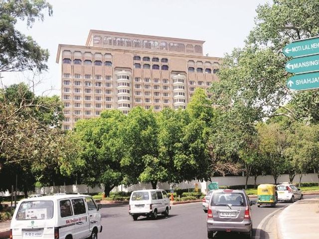 Delhi government orders conversion of Taj Mansingh hotel into Covid care hospital