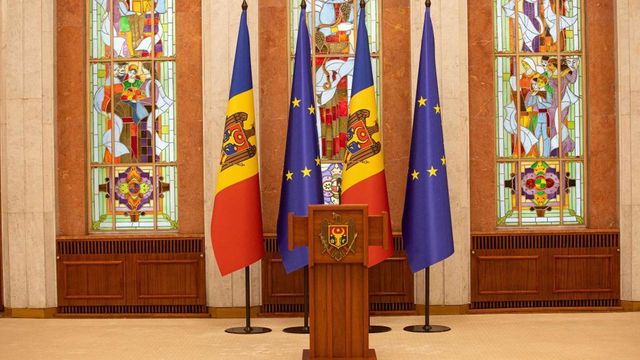 Новый вице-премьер по реинтеграции Олег Серебрян принес присягу
