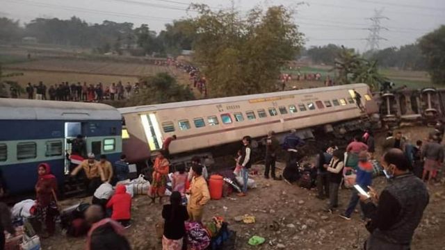 Bikaner-Guwahati Express train derails in Bengal, casualties feared