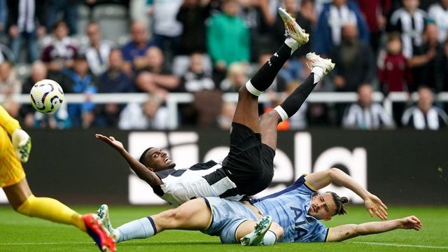 Newcastle a învins Tottenham cu 2-1. Radu Drăgușin a fost titular