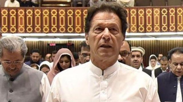 Pakistan, l’ex premier Imran Khan denunciato per omicidio