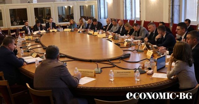 Енергийната комисия отхвърли ветото на президента за Лукойл