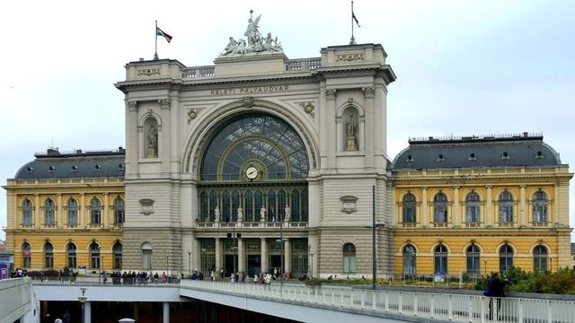 Lassan újra működik a Keleti pályaudvar, ezek a vonatok közlekednek