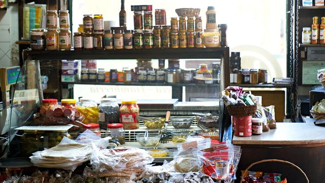 Засилени проверки за необосновано повишаване на цените