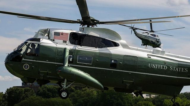 Elicopterul în care se afla Donald Trump, la un pas de coliziune în aer cu un avion de pasageri