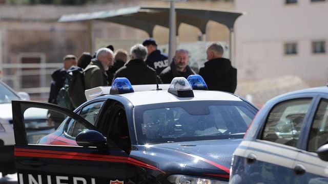 Accoltella donna in strada vicino Roma, arrestato