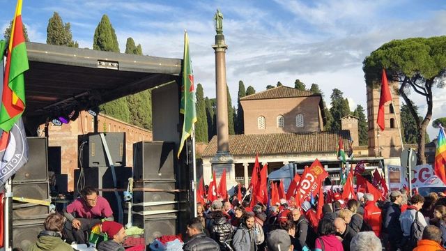 Ddl Sicurezza, la via il corteo a Roma: oltre 50mila le persone scese in piazza