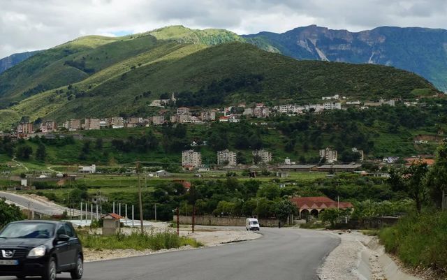 Imprenditore italiano di 44 anni ucciso a colpi di arma da fuoco in Albania