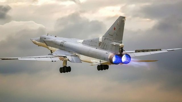 Un bombardier supersonic rusesc Tu-22M3 s-a prăbușit deasupra Siberiei