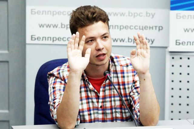 Bielorussia, graziato il giornalista oppositore Protasevich