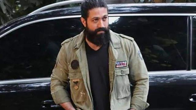 3 men erecting banner of actor Yash to celebrate his birthday die of electrocution