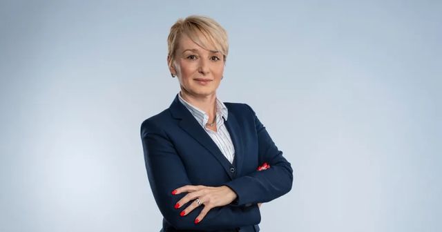 Kapja az ívet Czunyiné Bertalan Judit, hogy a Védvonal vezetője lett