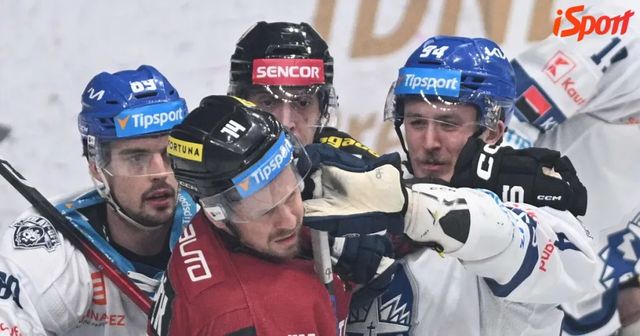 ONLINE: Třinec vyrovnal proti Moře, Sparta hraje odvetu s Kladnem. Kometa - Motor 0:0