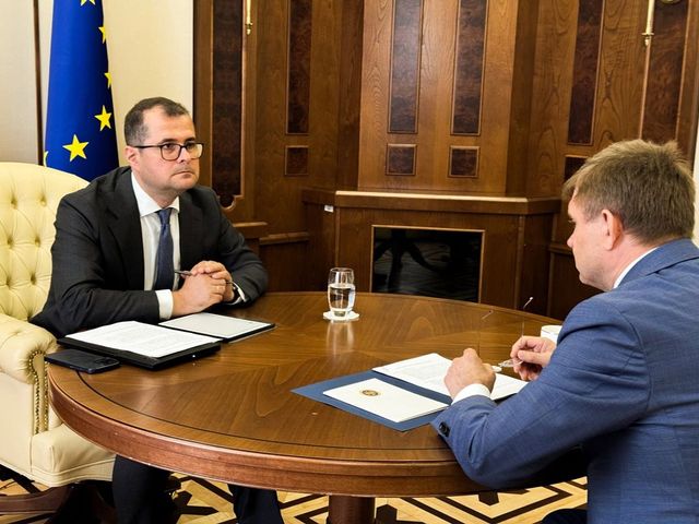 Vasile Tofan discută cu miniștri din Guvernul Munteanu despre cele mai importante obiective pentru următoarele 12 luni