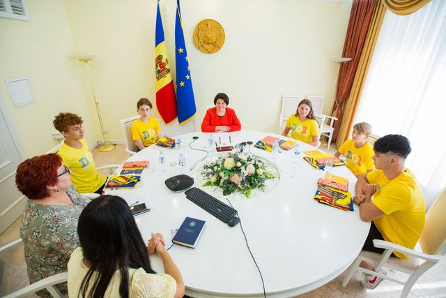 Premierul Natalia Gavrilița s-a întâlnit cu participanții la cea de-a X-a ediție a Programului DOR