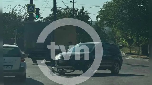 Biciclist tamponat la o intersecție din Bălți, chiar lângă o trecere de pietoni