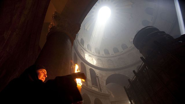 Българска делегация няма да пътува до Йерусалим за Благодатния огън