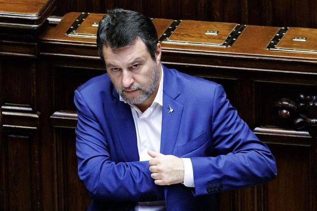 Salvini, i vescovi sparano a zero sull'Autonomia