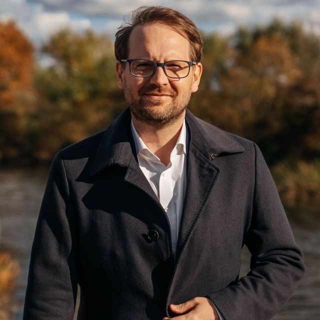 Fritz vizat de un angajat al ISC: Seara mă înjură pe Facebook, ziua îmi dă amenzi