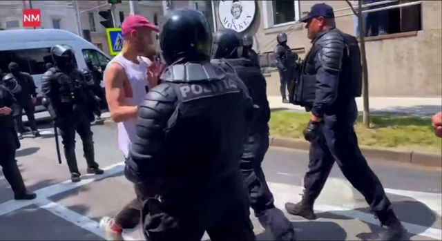 Сразу два марша в Кишинёве — полиция уточнила маршруты и призвала к порядку