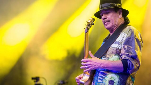 Ismét Budapestre jön Carlos Santana